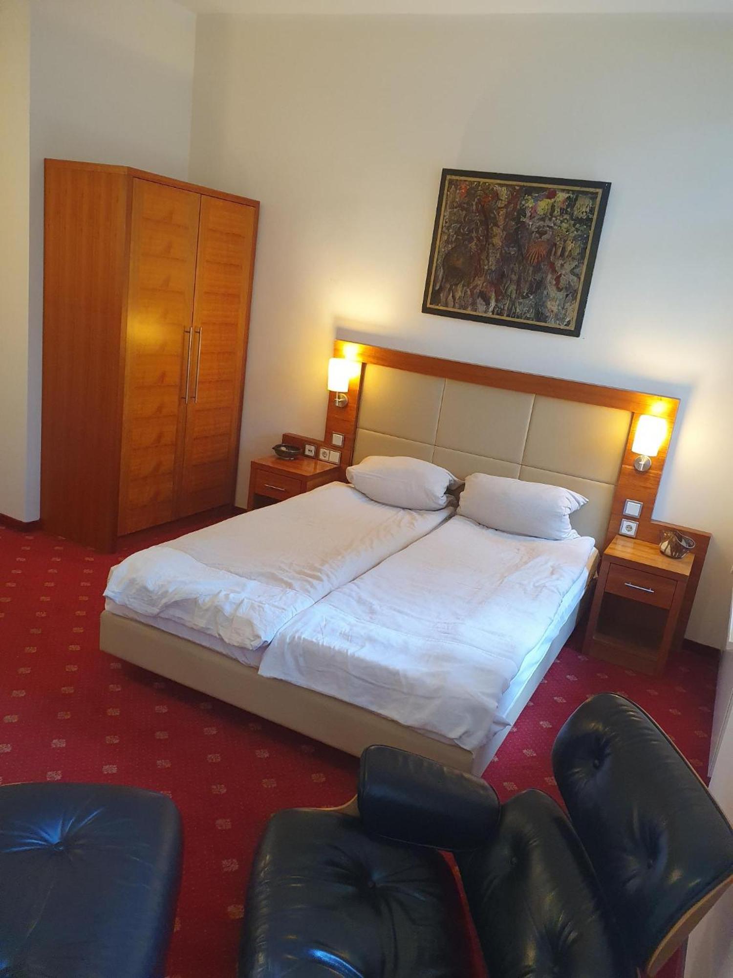 Die Villa, Zimmer 26, Dz Leverkusen Zewnętrze zdjęcie